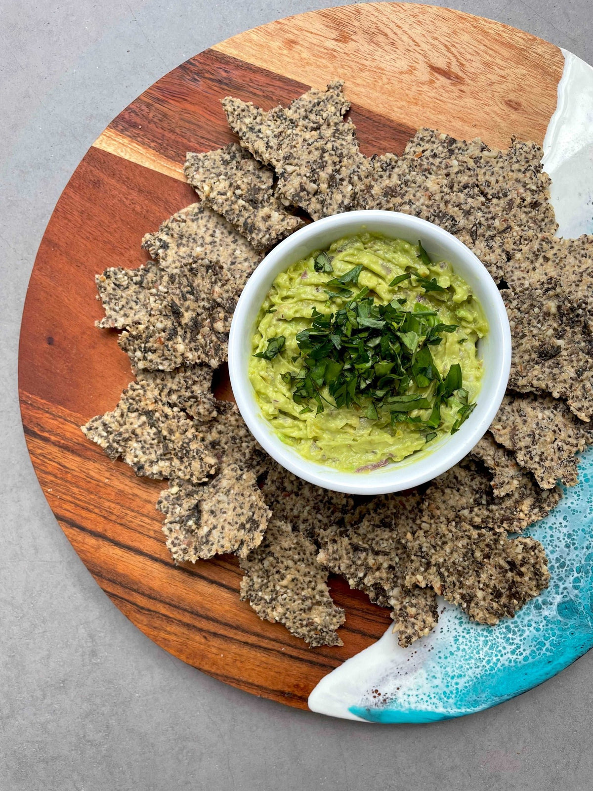 Crackers topped with seaweed and sesame seasoning