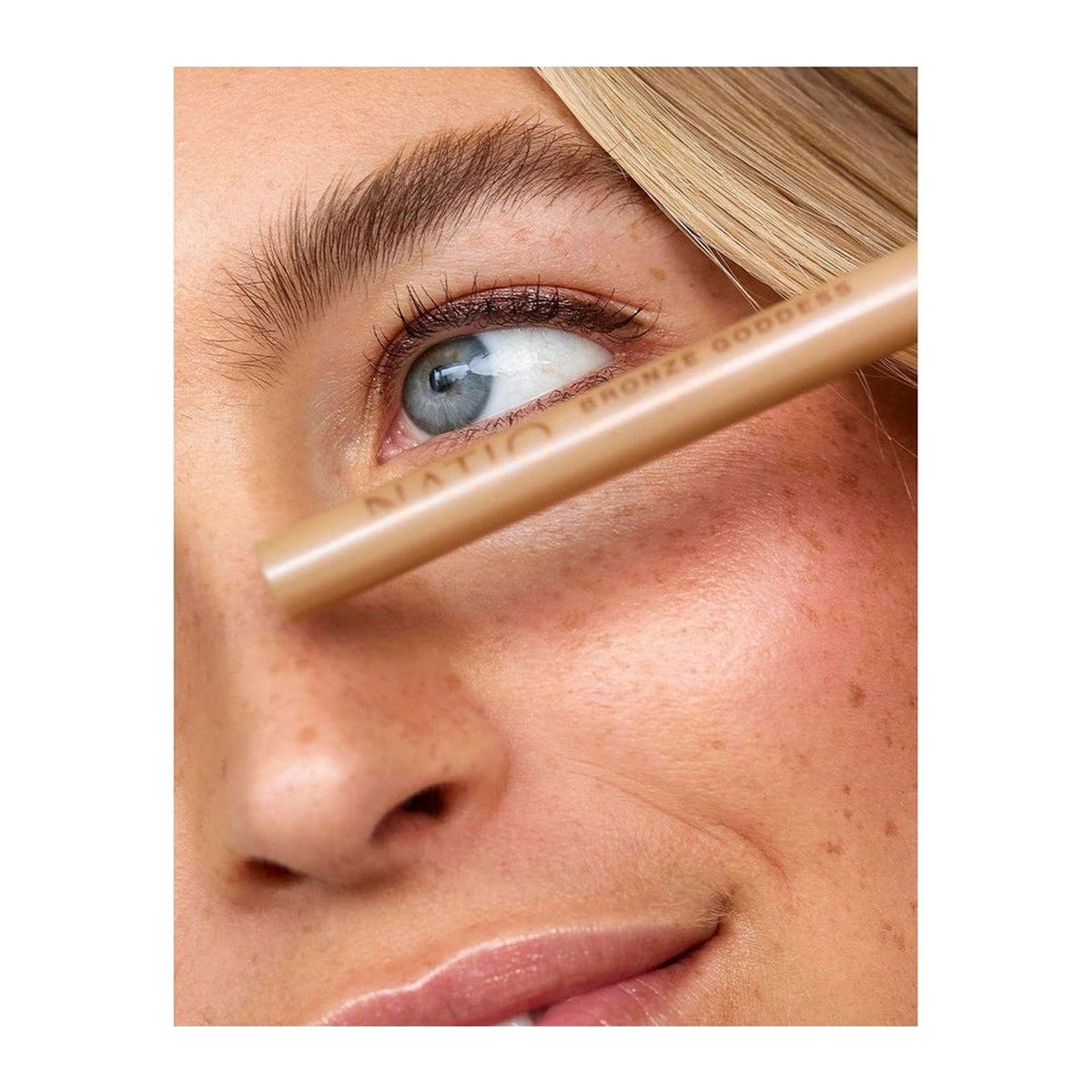 Natio Bronze Goddess Liquid Eye Liner 0.5ml shown in use