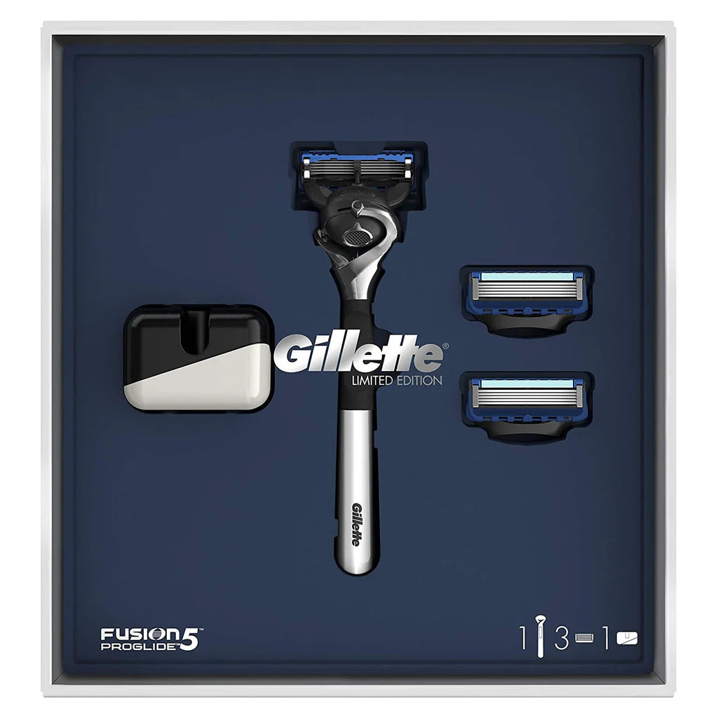 Image of GILLETTE Fusion Pro Shield Chrome 1 up with 3 blades in total.