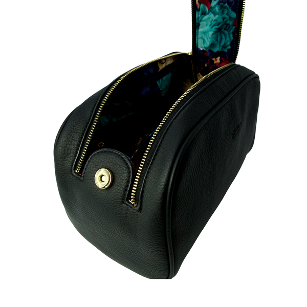 Windsor Toilet Bag 26.5x15.5x17cm Black