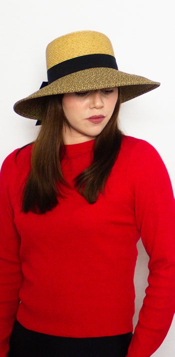 female model wearing Ladies Hat Essi Two Tone (Black Multi)