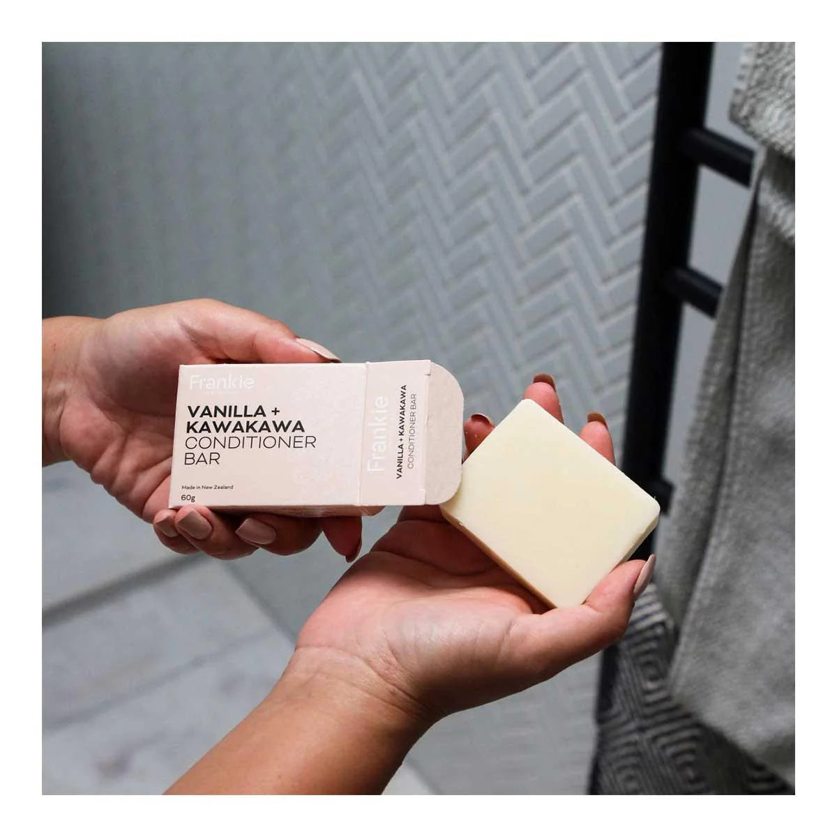 Vanilla + Kawakawa Conditioner Bar 60g | Frankie Apothecary-Frankie Apothecary-Matakana Pharmacy