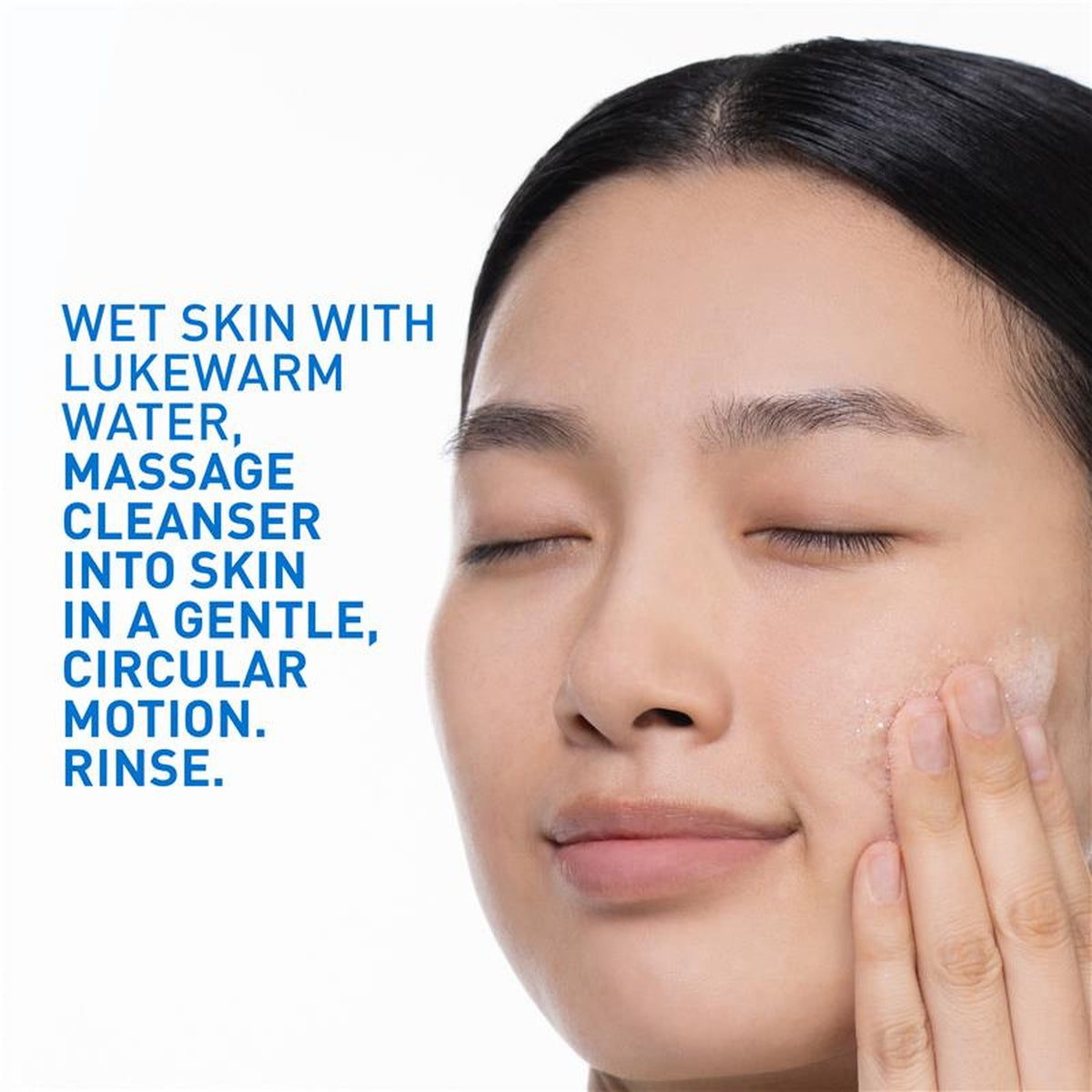 CeraVe Salicylic Acid SA Smoothing Cleanser 236ml, texture